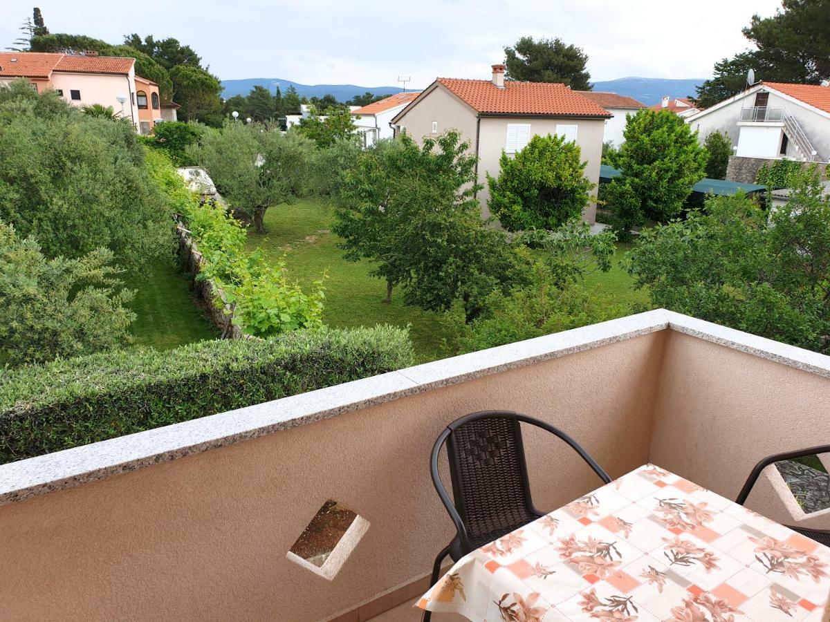 Apartments Elvira Krk Town Buitenkant foto